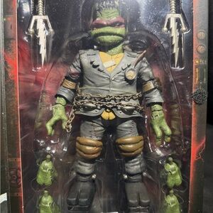 Stealth Ninja Action Figure with Green and Black Suit